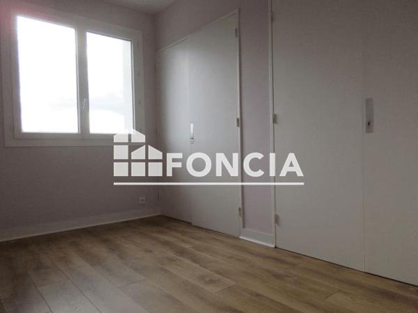 Location Appartement 3 pièces 75.02 m² - RUE ALFRED DE VIGNY Oloron Sainte Marie 64400