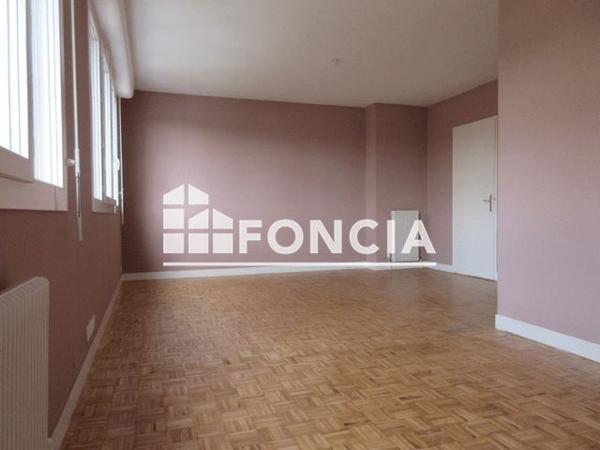 Location Appartement 3 pièces 75.02 m² - RUE ALFRED DE VIGNY Oloron Sainte Marie 64400