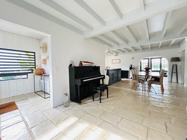 Maison 6 pièce(s) 5 chambre(s) 186 m²