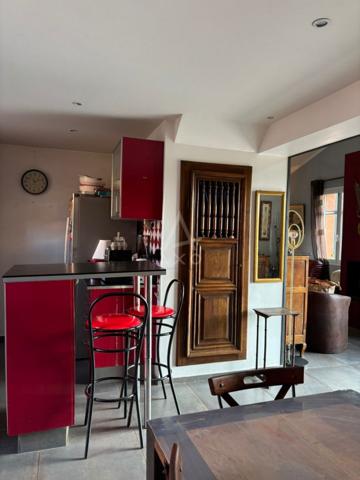 Arles - Maison familiale avec jardin et piscine, proche du centre ville