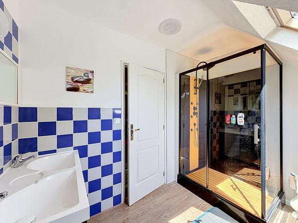 Achat maison Amboise 159 m² sur magnifique parc arboré avec piscine.