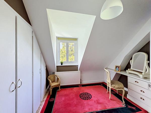 Achat maison Amboise 159 m² sur magnifique parc arboré avec piscine.