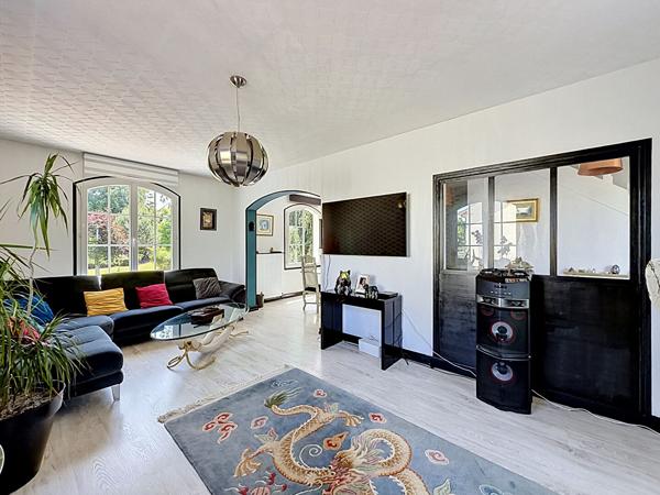 Achat maison Amboise 159 m² sur magnifique parc arboré avec piscine.