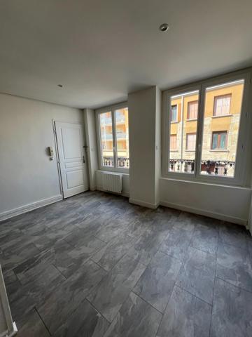 Appartement à SAINT-ETIENNE, 42000 - 1 pièce 28m²