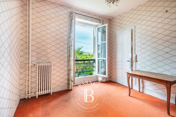 Saint-Germain-en-Laye, Maison 7 Chambres -  244 m² à vendre