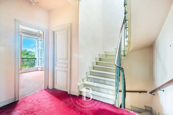 Saint-Germain-en-Laye, Maison 7 Chambres -  244 m² à vendre