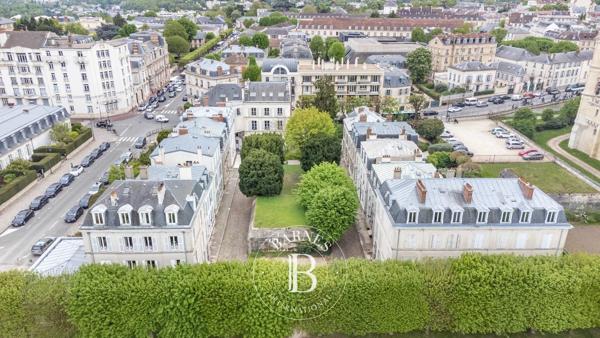 Saint-Germain-en-Laye, Maison 7 Chambres -  244 m² à vendre