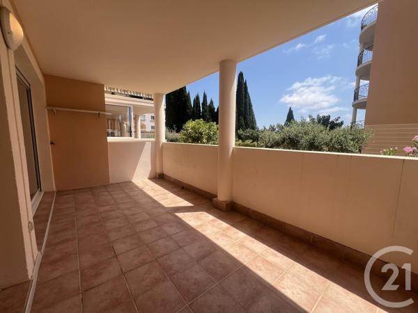 Appartement F4 à vendre  4 pièces - 92,39 m2 HYERES - 83