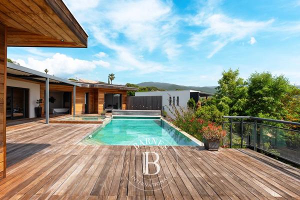 Porticcio, Villa 7 Chambres -  323 m² à vendre