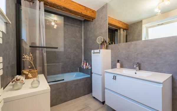 Appartement à vendre    4 pièces • 125,47 m2 Belleville
