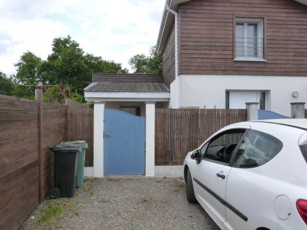A VENDRE - Studio de plain-pied avec extérieur et parking à Pessac.