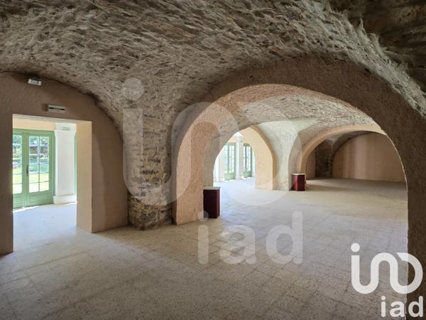 Maison à vendre 8 pièces 219 m² Nîmes