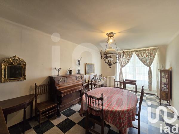 Maison à vendre 8 pièces 219 m² Nîmes