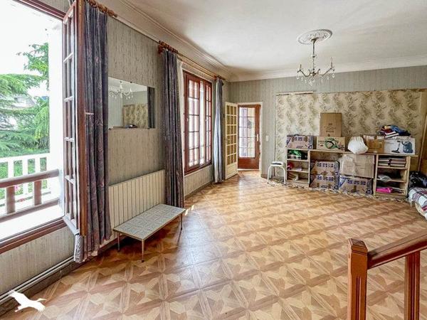 Maison à vendre |  Poissy |  7 pièces | 231 m²