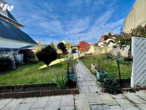 Maison ancienne avec dépendance