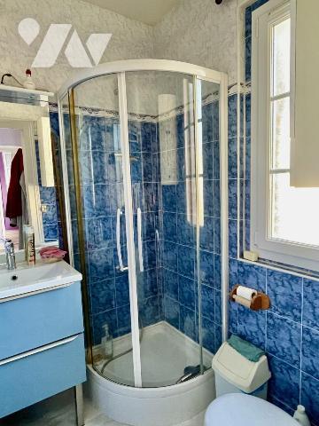 Maison ancienne avec dépendance