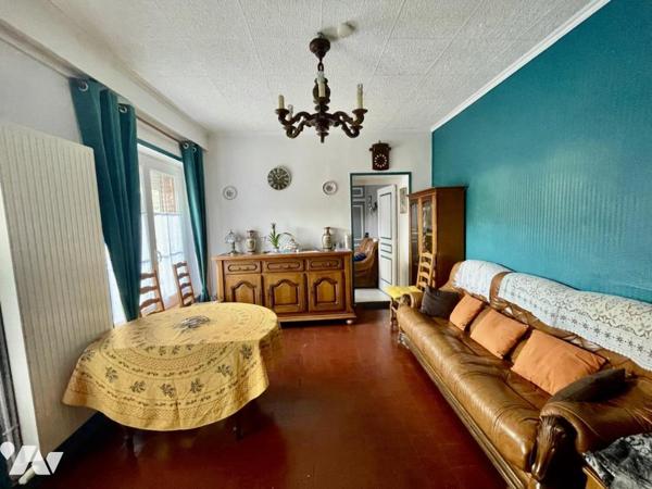 Maison ancienne avec dépendance