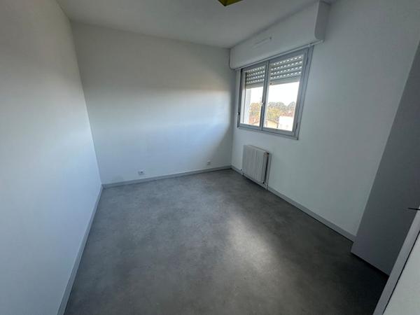 A LOUER Appartement T2 vide MONT DE MARSAN centre ville cave garage balcon
