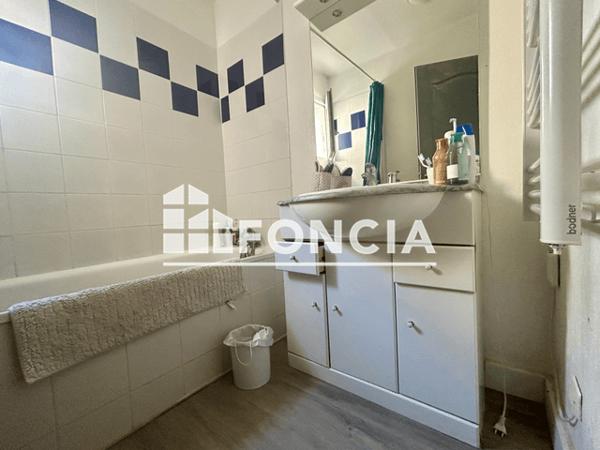 Location Appartement meublé 3 pièces 58.6 m² - 45 RUE DU 24 FEVRIER Carcassonne 11000