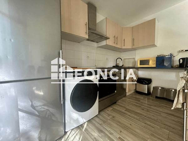Location Appartement meublé 3 pièces 58.6 m² - 45 RUE DU 24 FEVRIER Carcassonne 11000