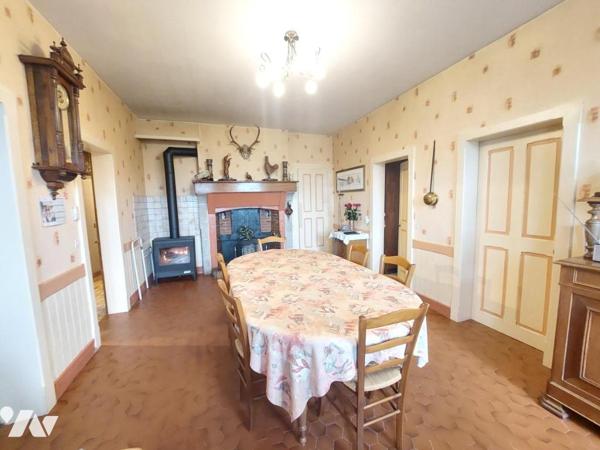A VENDRE - MAISON CAMPAGNE EN HAMEAU - JARDIN