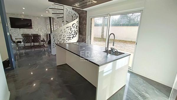 Maison Laval 5 pièce(s) 103 m2