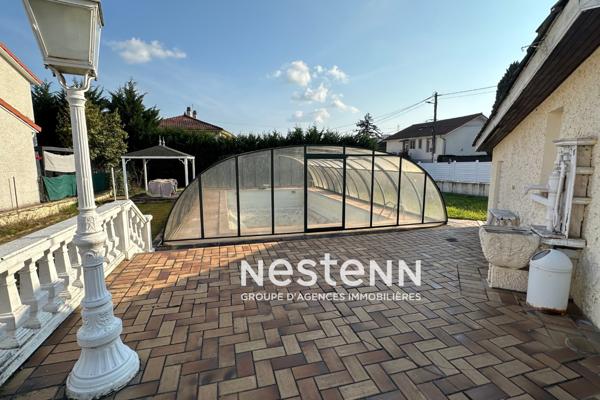 LIMITE ST FONS: # MAISON INDIVIDUELLE# 3 GARAGES# PISCINE OLYMPIQUE#RARE