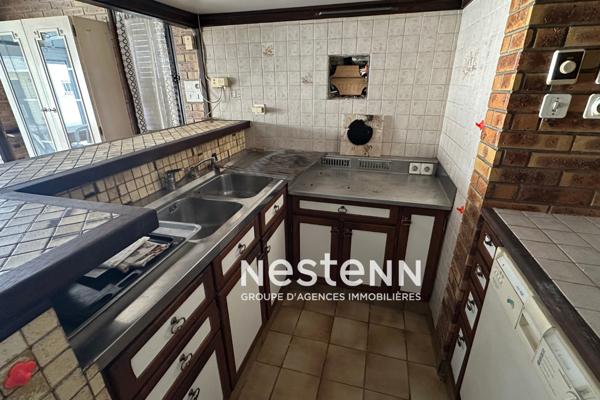 LIMITE ST FONS: # MAISON INDIVIDUELLE# 3 GARAGES# PISCINE OLYMPIQUE#RARE