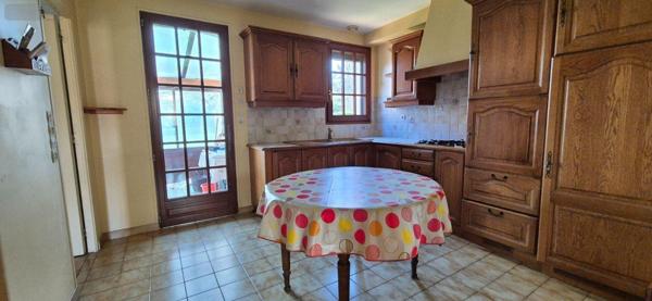 Maison individuelle à vendre à Bonnétable dans la Sarthe (72110), ref : 13808/705