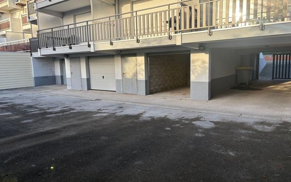 Stationnement à louer    Berck