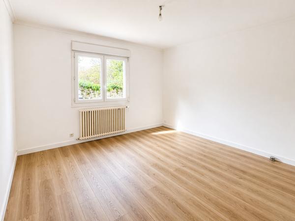 Guérande (44350) Maison familiale 4 chambres – 116 m² – Terrain 933 m² – Proche remparts de Guérande