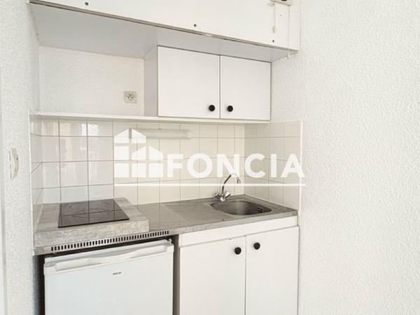 Location Studio 31.36 m² - 93-99 RUE CHARLES LEGENDRE Limoges 87000