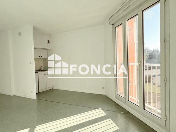 Location Studio 31.36 m² - 93-99 RUE CHARLES LEGENDRE Limoges 87000