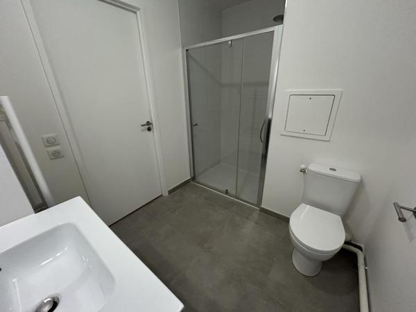 Location Studio 33 m² - Courbevoie 92400