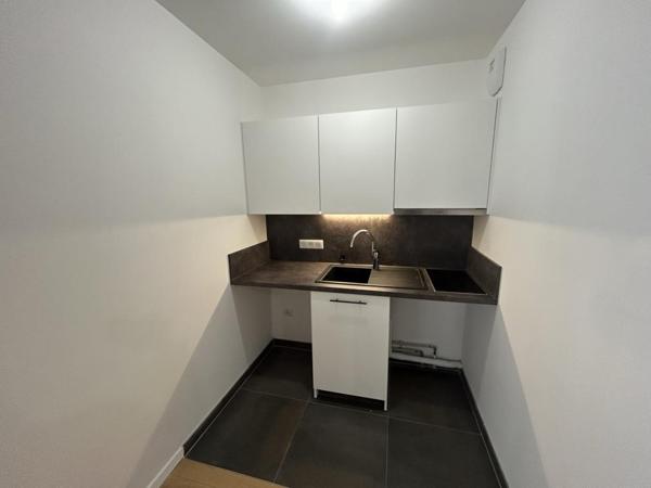 Location Studio 33 m² - Courbevoie 92400