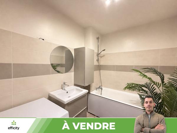 Appartement
         4 pièces
        - 87 m² 90 000 € *