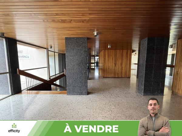 Appartement
         4 pièces
        - 87 m² 90 000 € *