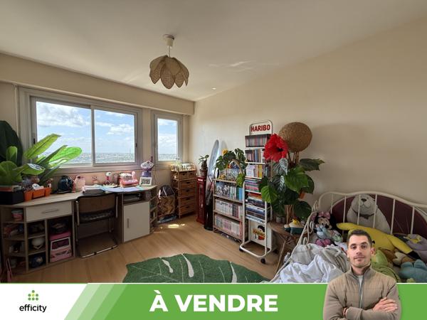 Appartement
         4 pièces
        - 87 m² 90 000 € *