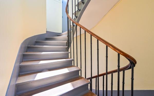 Appartement à vendre    2 pièces • 15,40 m2 Paris 11