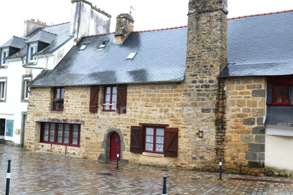 EXCLUSIVITE Maison à vendre atypique 5 pièces LE FAOU (29) de 110 m2 Inscrite au patrimoine. Vue mer