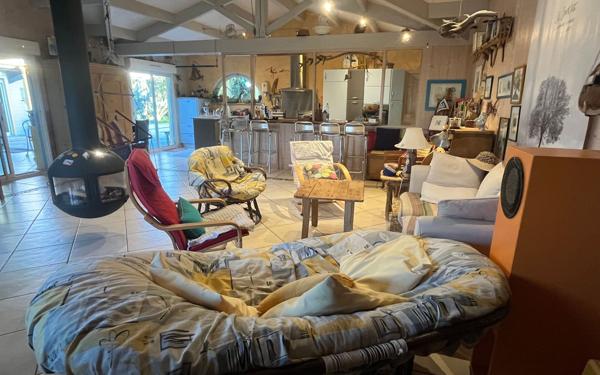 Maison à vendre    4 pièces • 151 m2 Charron