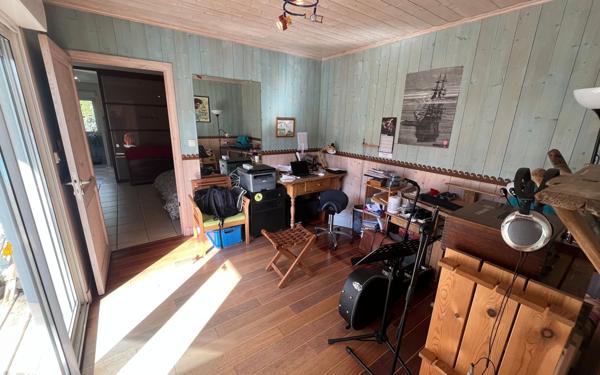 Maison à vendre    4 pièces • 151 m2 Charron