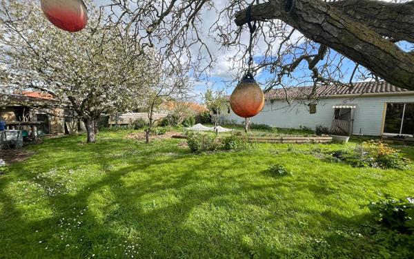 Maison à vendre    4 pièces • 151 m2 Charron