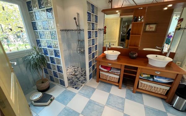 Maison à vendre    4 pièces • 151 m2 Charron