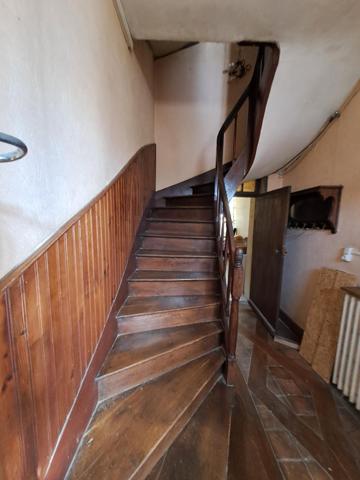 Beau potentiel pour cette maison de maître!