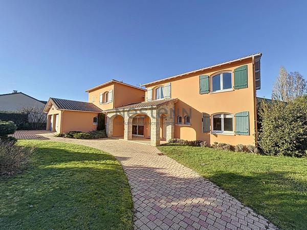 Maison familiale 344m2 - 7 chambres proche Limoges et Aixe-sur-Vienne - Double garage  - Dépendance - Terrain piscinable