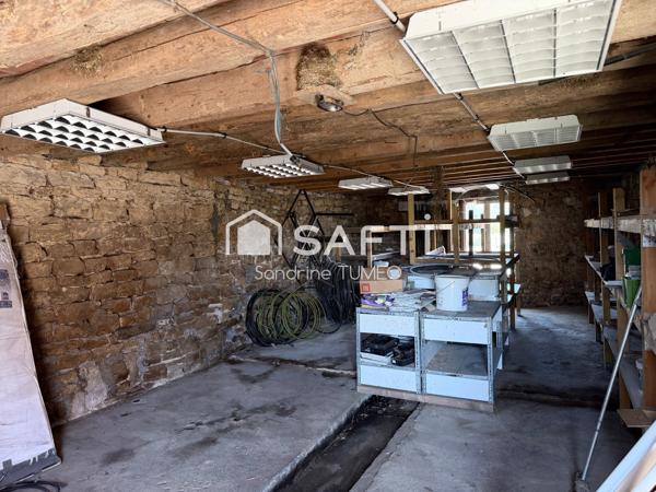 Maison d’habitation et dépendances de caractère au fort potentiel