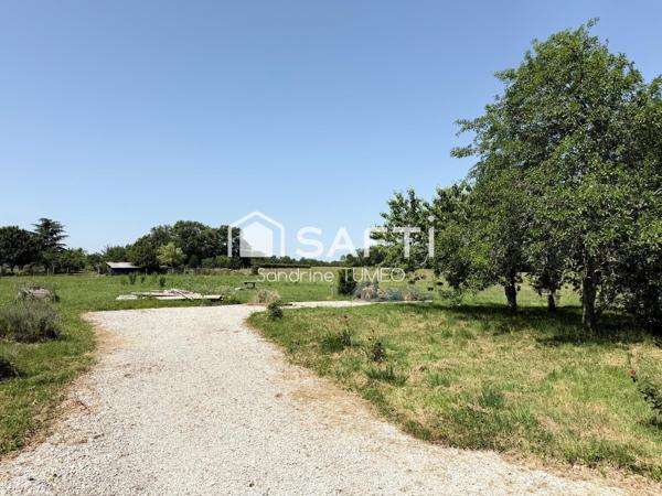 Maison d’habitation et dépendances de caractère au fort potentiel