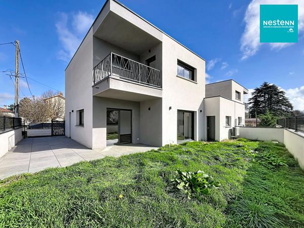 Maison Montrond Les Bains 4 pièce(s) 112 m² - TOIT PLAT !!!