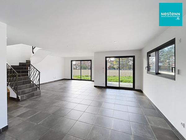 Maison Montrond Les Bains 4 pièce(s) 112 m² - TOIT PLAT !!!